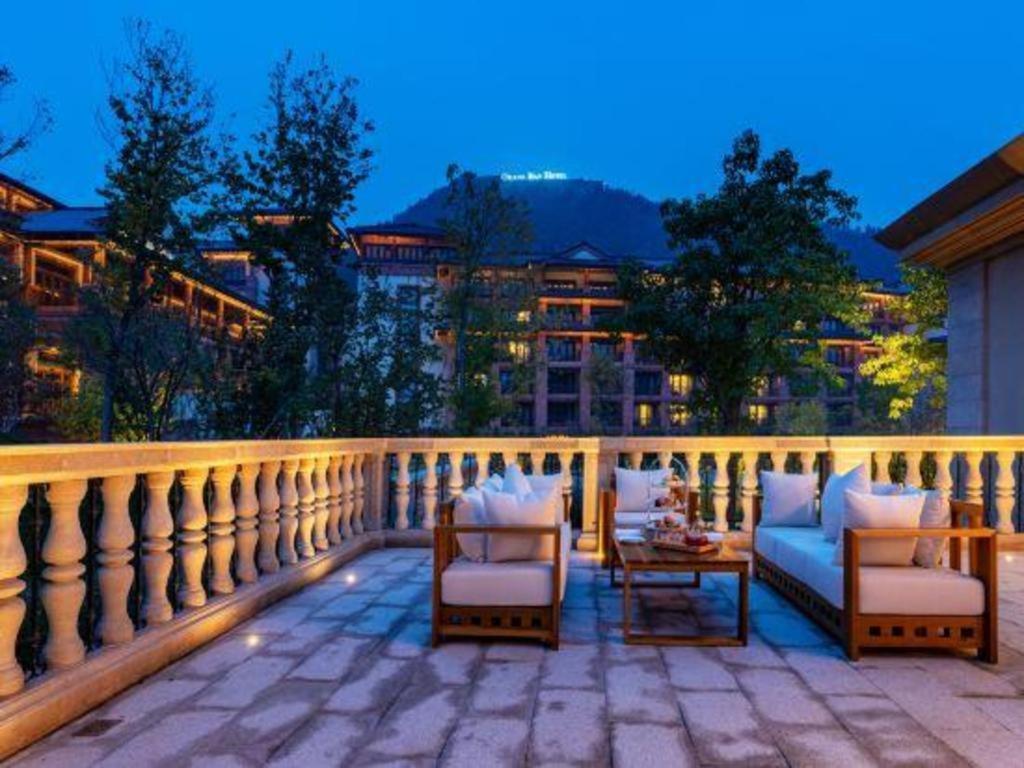 Grand Bay Hotel Beijing Xiaotangzhuang Екстериор снимка